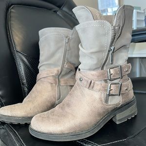 Torrid 7 wide taupe moto midi boot